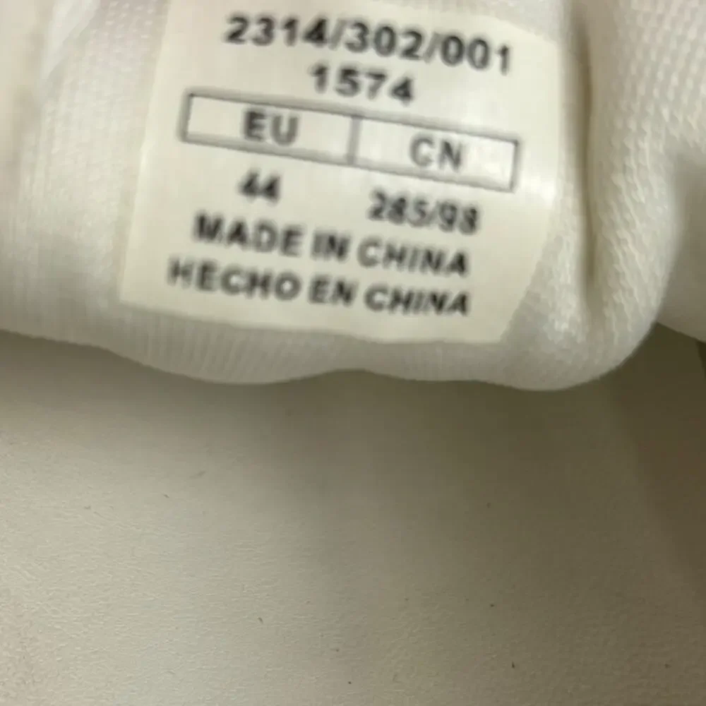 Zara Men's Classic White Sneakers with Gray Detail EU Size 44, US Size 11